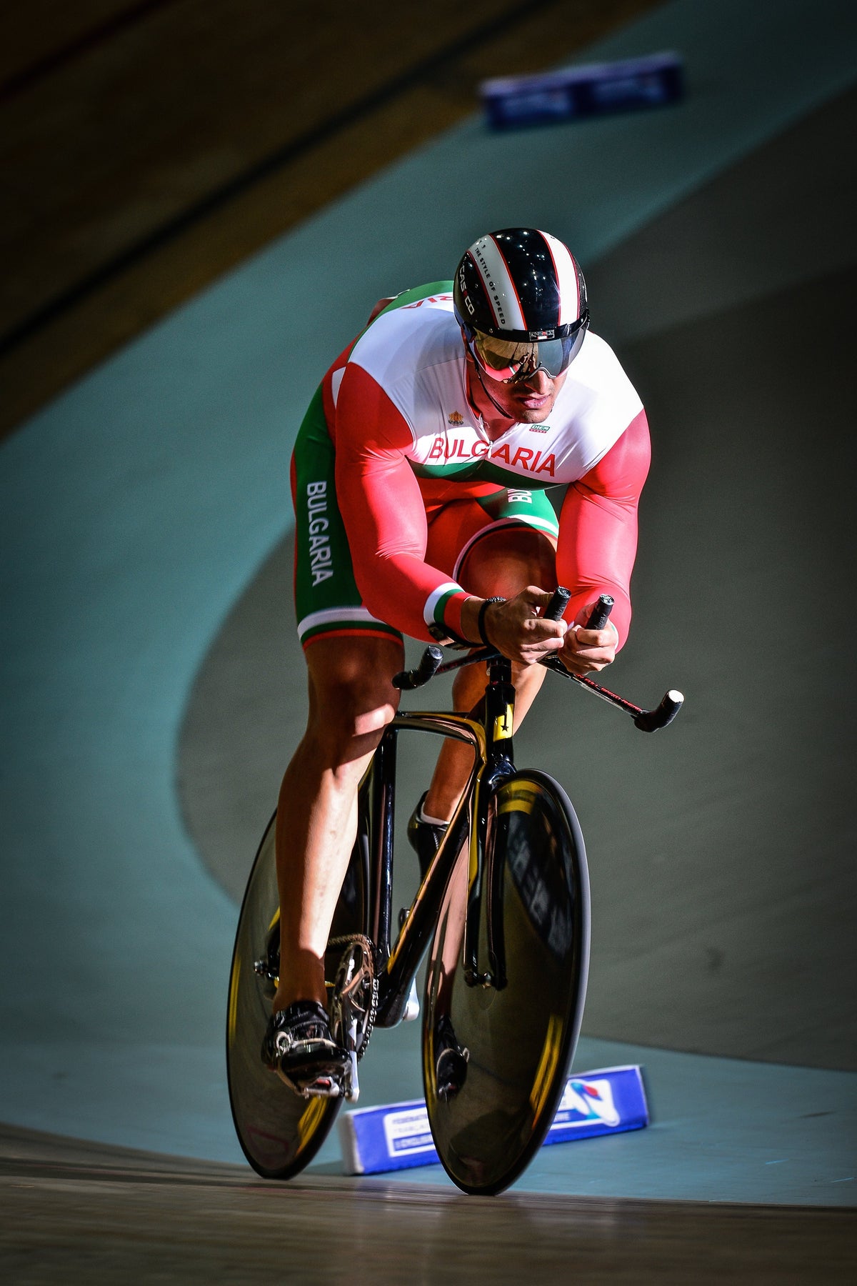 Bulgarian Cyclists Miroslav Minchev at the 2016 UEC Track Elite European Championships